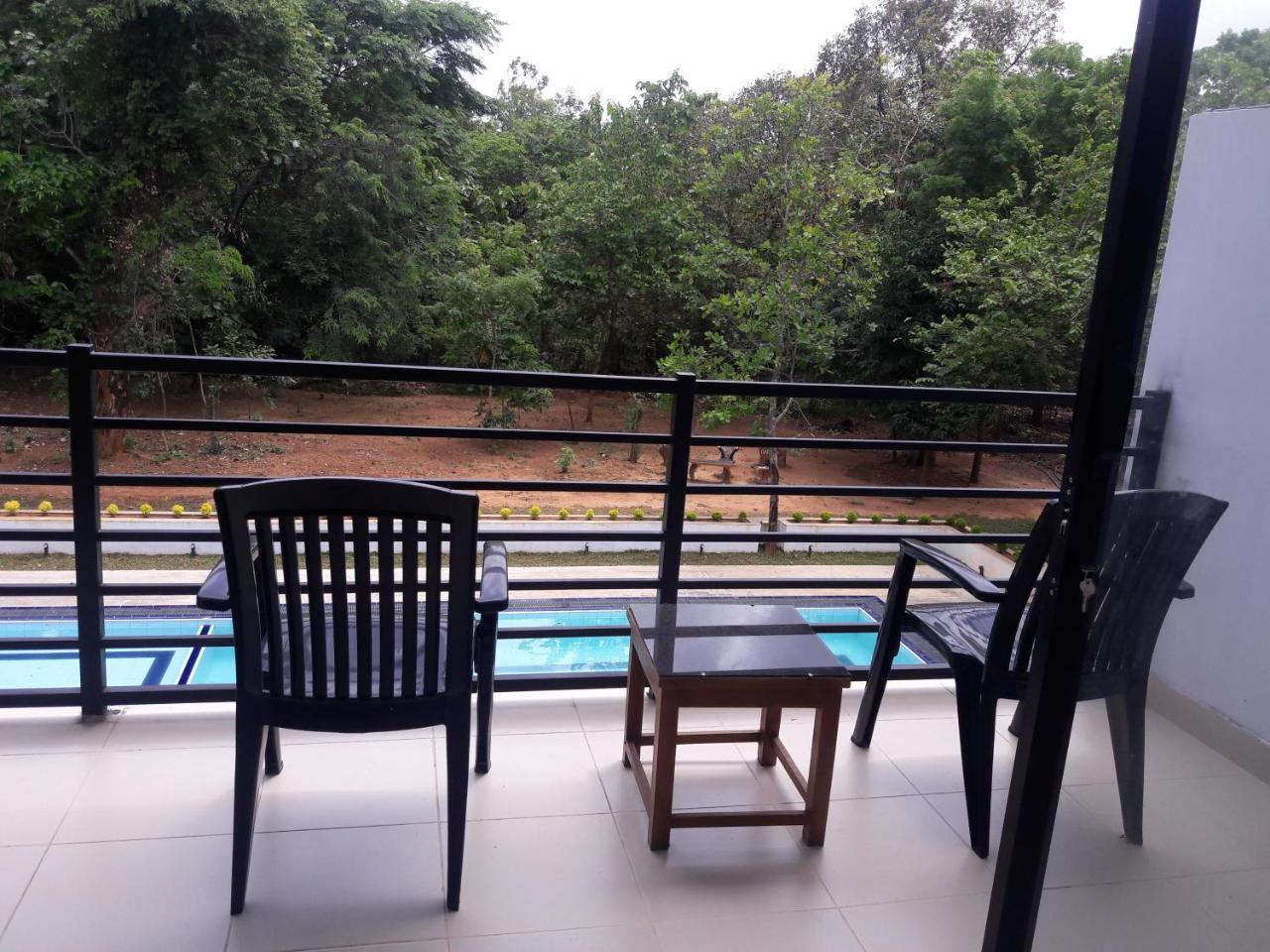 Lavish Resort - Sigirya Sigiriya Exterior photo